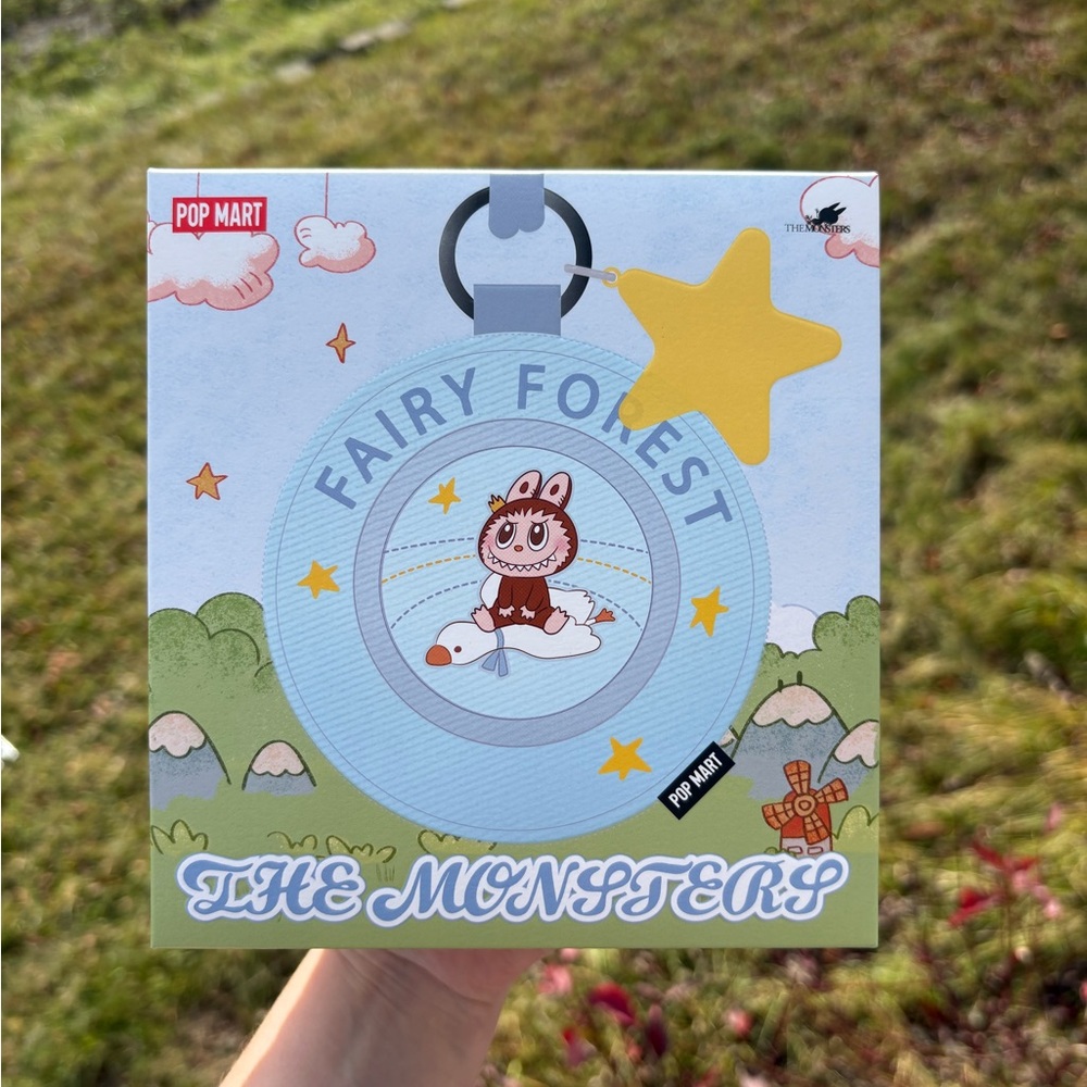 THE MONSTERS Forest Fairy Tale
Series - Bucket Hat Mini Bag